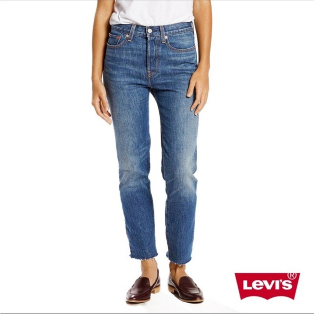 Like New Premium Levi’s Wedgie White Oak Cone Denim Jeans Size 26